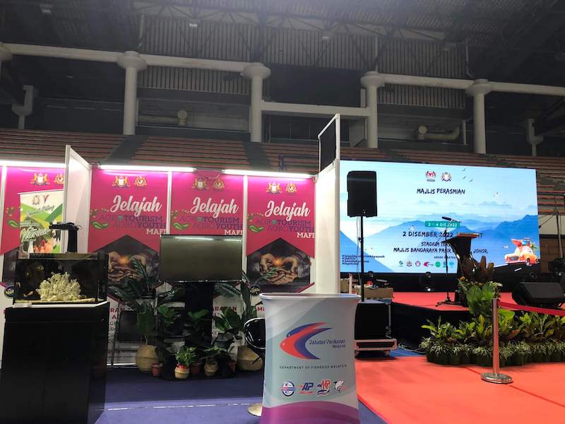 Lampu aquarium marine